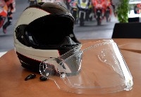 C&Oacute;MO LIMPIAR EL SHIELD DE TU CASCO