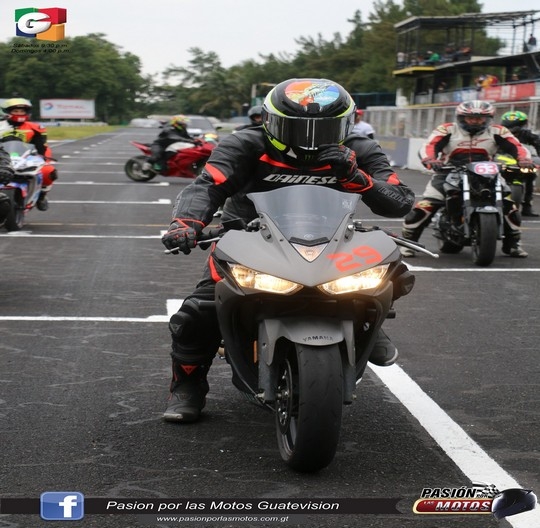 LA NEBLINA INVADI&Oacute; LA PISTA