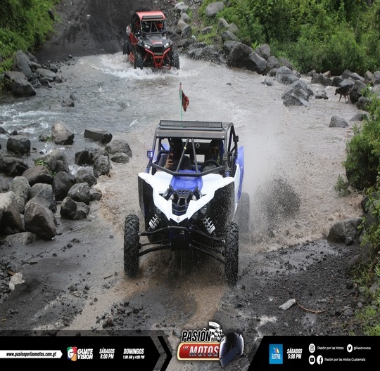 TRAVES&Iacute;A EXTREMA #71 "8 R&Iacute;OS"